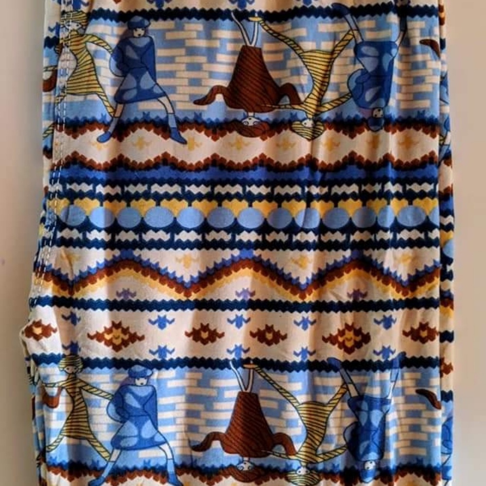 NWOT Buskins Leggings OS